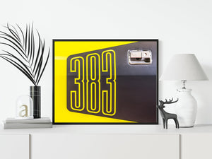 Muscle car-erfgoed vertegenwoordigd door het Cuda 383-embleem