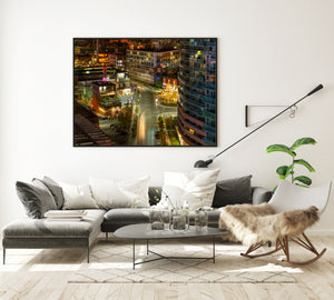 Architectuurstudie van Liberty Village met verweerde gevels van Toronto