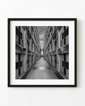 Santo Domingo monument corridor in black and white