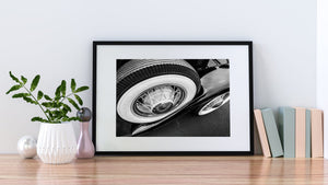 흑백의 Whitewall 타이어 사진