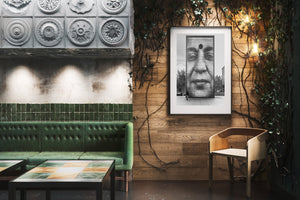 Uomo che guarda la fontana Jaume Plensa Crown | Foto Stampa d’arte Fine Art stampa fotografica